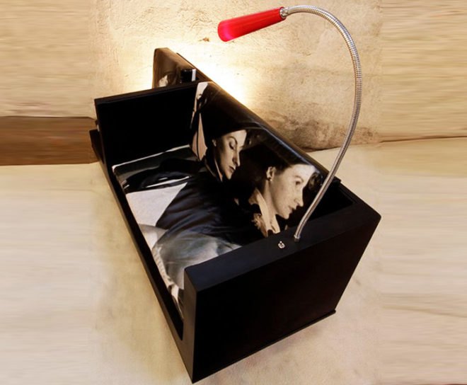 transfodesign, menage a trois sofa, recycled refrigerator, recycled materials, sustainable design, green design, green interiors, green furniture, sustainable furniture, recycled furniture, led lamp, led, recycled tarp