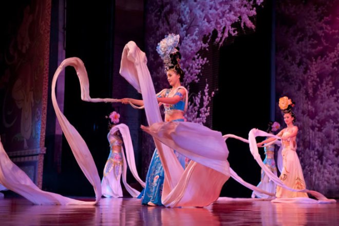 Chinese dance, chinese dancers, chinese dance sampler, Xian Dance Troupe