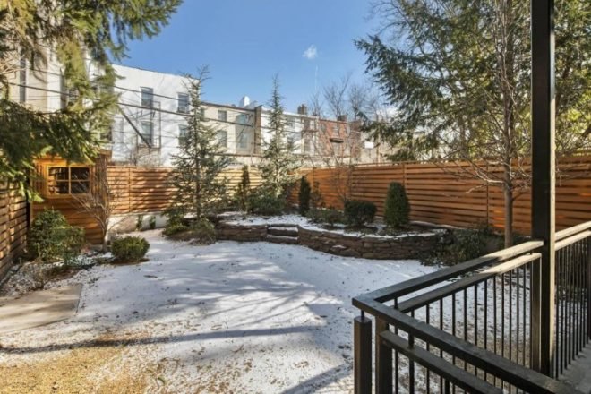 305 degraw street, cobble hill, street easy, green living wall, giant living wall, cobble hill townhouse, brooklyn real estate, 305 degraw street renovation, new york green homes, nyc green apartments, nyc eco friendly rentals, nyc eco friendly apartment rentals