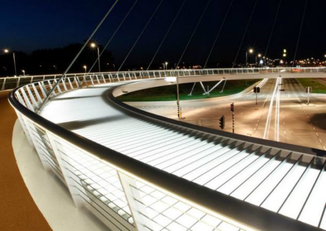 ipv Delft, Netherlands, Eindhoven, Hovenring, architecture, bike bridge, cyclists, pedestrians, traffic, bike safety, walkability, steel, cable bridge, LED lighting