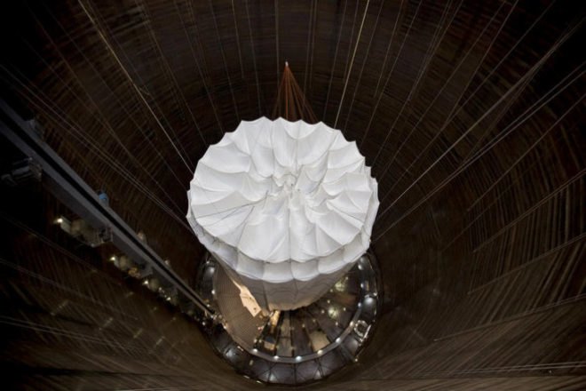 Big Air Package, Christo, largest indoor sculpture, environmental art, gasometer oberhausen, inflatable sculpture