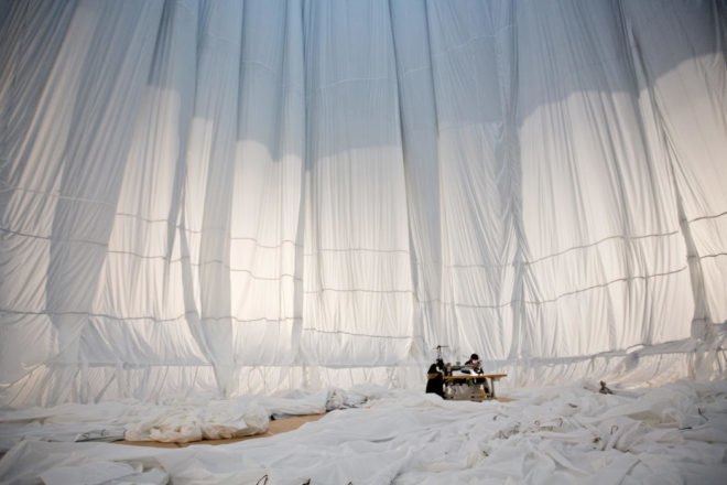 Big Air Package, Christo, largest indoor sculpture, environmental art, gasometer oberhausen, inflatable sculpture