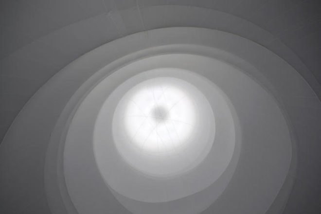 Big Air Package, Christo, largest indoor sculpture, environmental art, gasometer oberhausen, inflatable sculpture