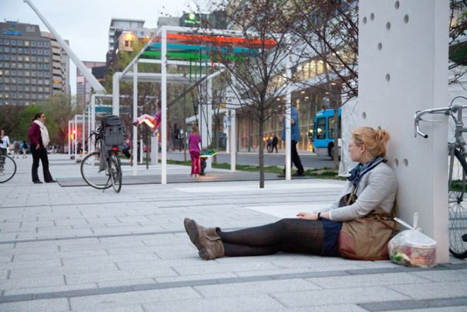 Daily Tous Les Jours, 21 Swings, Montreal, swings, gigantic musical instrument, cooperation, interactive orchestra, Art, green furniture, Urban design, social design, music