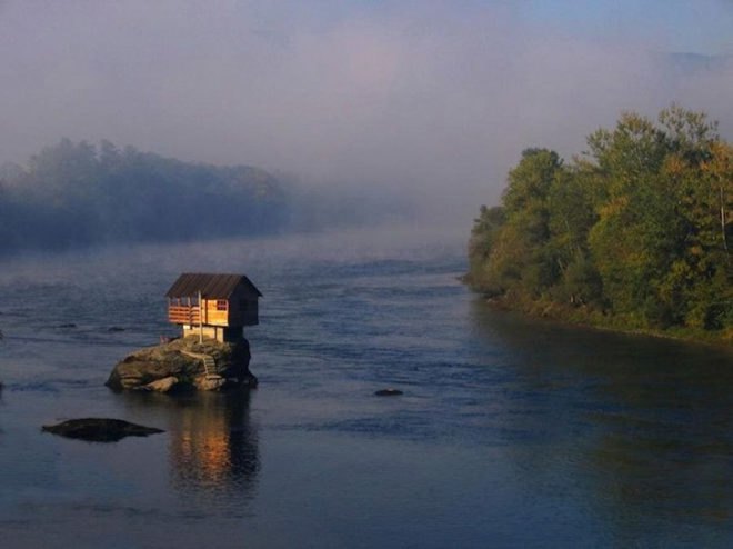 drina river house, tiny house, tiny rock house drina rock house, micro homes, tiny homes, small homes, tiny architecture, flood-proof architecture, flood-proof homes, flood-proof design