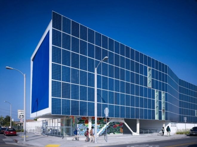 Green Dot Animo High School, Brooks+Scarpa Architects, LA public school design, green school design, passive sustainability, LA eco-friendly high school, solar power, solar panels, solar facade, carbon emissions, clean energy, educational architecture