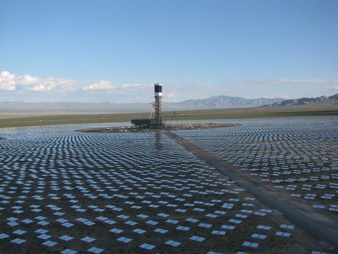 Ivanpah Solar Thermal Plant , California solar plants, NRG Energy, US solar energy, BrightSource Energy, Bechtel Corporation, heliostats, California clean energy, carbon emissions, solar thermal plants, solar steam turbines, green technology