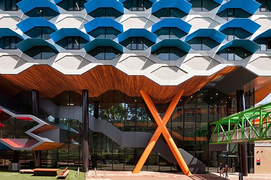 La Trobe University, La Trobe Institute for Molecular Science, Lyons Architects, Australia biotechnology, educational architecture, state-of-the-art research facility, honeycomb facade, sustainable technology, Green Star Australia