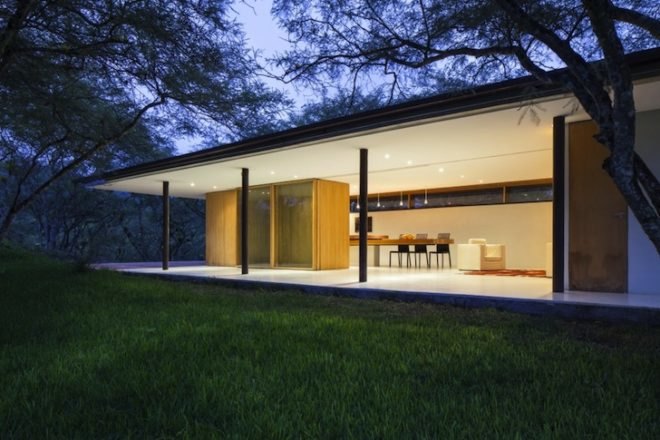 Duran & Hermida Arquitectos, green roof, ecuador, Faique dwellings, natural ventilation, forest, green design, sustainable design, eco-design, Valle de Yunguilla, Sebastián Crespo
