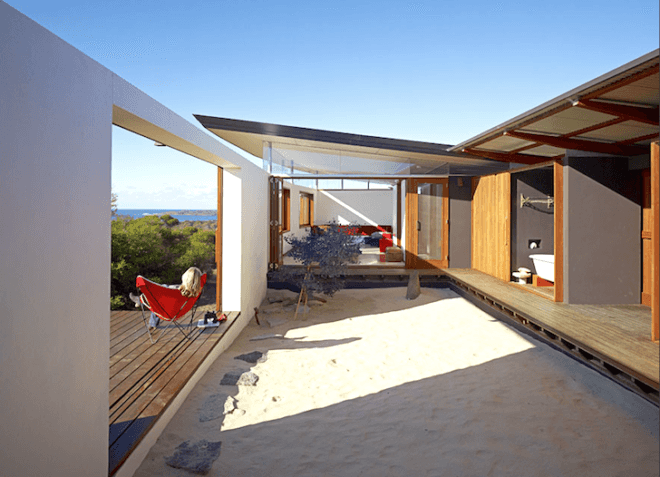 Southern House, Fergus Scott Architects, Australia, Frank Lloyd Wright, metal clad home, passive solar, passive thermal, daylighting, green design, sustainable design, eco-design, coastal home