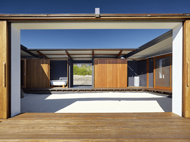 Southern House, Fergus Scott Architects, Australia, Frank Lloyd Wright, metal clad home, passive solar, passive thermal, daylighting, green design, sustainable design, eco-design, coastal home