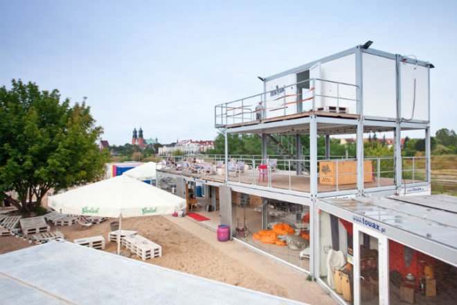 kontenerart, modelina, cargotecture, shipping pallets, ponzan, poland, beach club, art space
