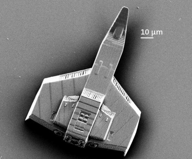 nanoscribe, 3d printer, nano, micro, photonic, karlsruhe, KIT, spaceship, hellcat, wing commander