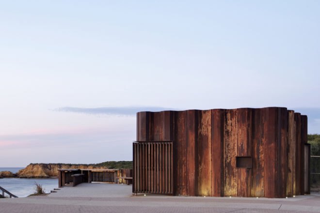 Third Wave Kiosk, Tony Hobba Architects, Australia, beach kiosk, recycled sheet piling, Tony Hobba