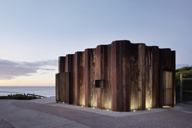Third Wave Kiosk, Tony Hobba Architects, Australia, beach kiosk, recycled sheet piling, Tony Hobba
