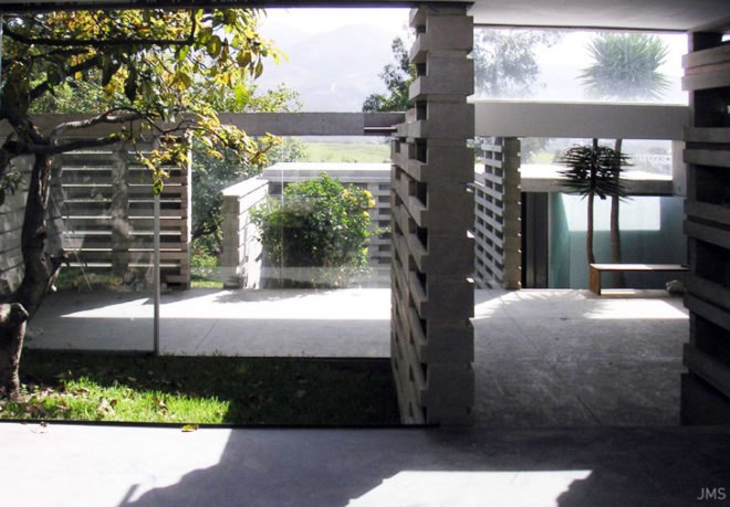 Casa Pentimento Ecuador, Jose María Sáez, David Barragán, prefab house, modular housing, precast concrete housing, lego-like home, green architecture, modular building, Ecuador architecture