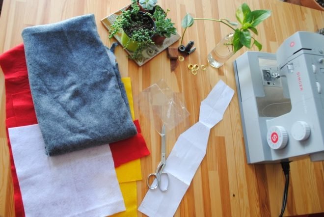 DIY, plant, hanging, wall, interior, green, how-to, felt, succulent, office, greenery, planter