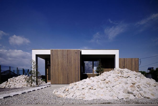 Fujiwaramuro Architects, House in Hanoura, Japan, LDK, crossed-ventilation, natural light, rumble hills, artificial hills, rural house, rice fields, Daylighting, Architecture, green Interiors,