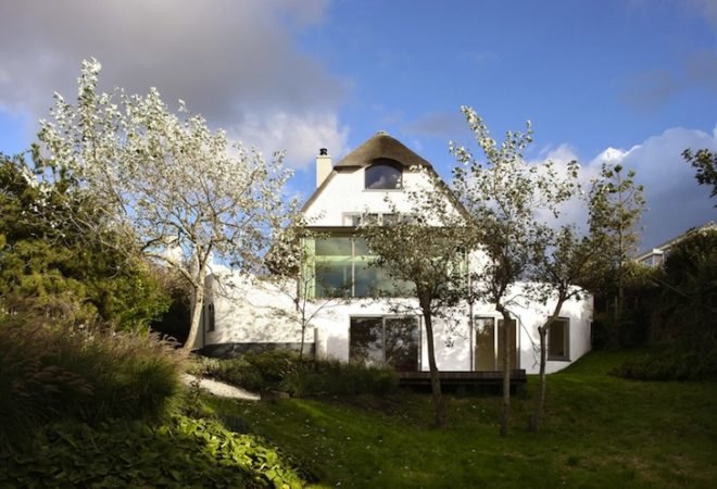 Maxwan Architects, House N, The Netherlands, Vernacular Dutch Architecture, green design, sustainable design, eco-design, daylighting, strips of glazing, seaside house, thatched house, modular furniture, eco-design, sustainable renovation, green renovation, Noordwijk, glazing