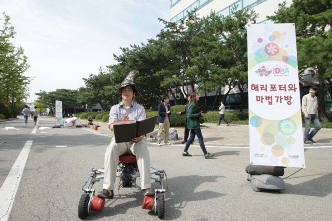 Hyundai, Hyundai IDEA festival, hyundai multi-rotor flying car, hyundai spare tire electric bike, hyundai portable transforming car, hyundai five-jointed car, hyundai road car/ bike, hyundai E4U egg car