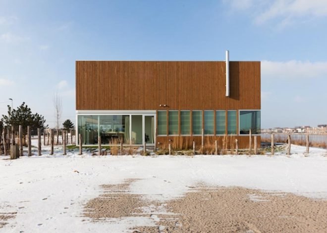 Marc Prosman Architecten, manmade island, artificial island, IJburg Villa, sustainable design, green design, eco-design, daylighting, natural light, shade, glazing, timber, pine