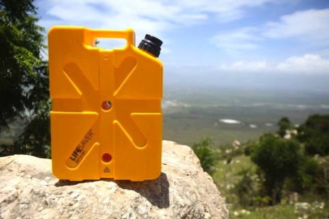 LIFESAVER Jerrycans, water purification, social design, humanitarian design, green design, eco-design, water scarcity, water purification, water shortages, clean drinking water, potable water, developing world