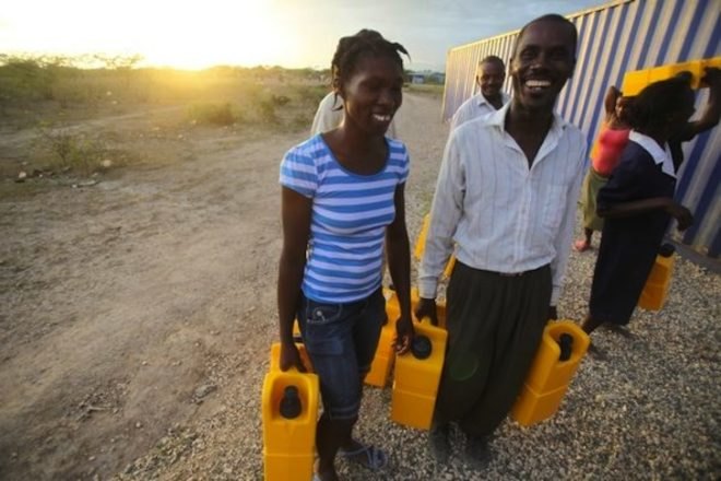 LIFESAVER Jerrycans, water purification, social design, humanitarian design, green design, eco-design, water scarcity, water purification, water shortages, clean drinking water, potable water, developing world