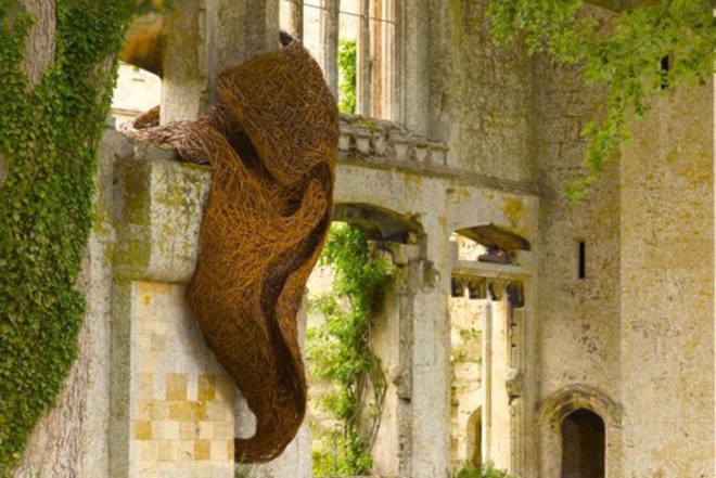 Laura Bacon, sculptures, site-specific, waving, British art, Art, Botanical, Green Materials, Recycling / Compost, willow