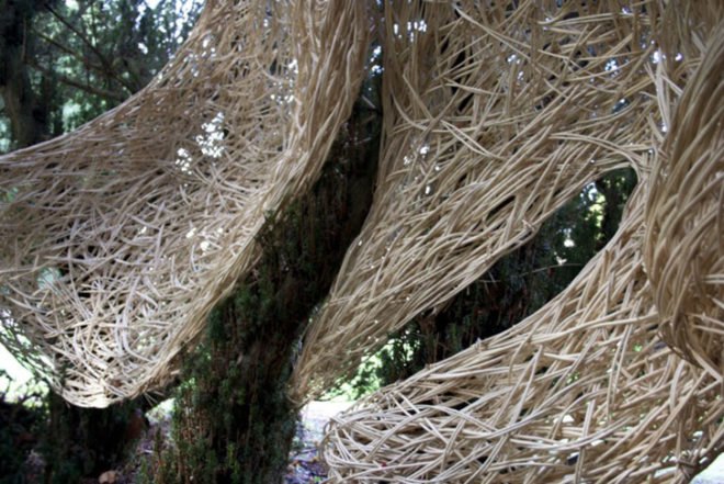 Laura Bacon, sculptures, site-specific, waving, British art, Art, Botanical, Green Materials, Recycling / Compost, willow