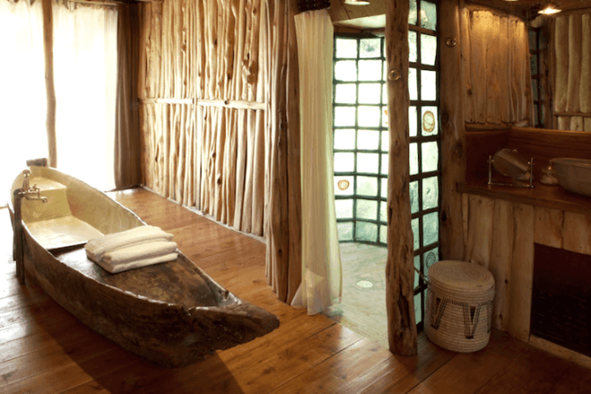 Out of Africa, Ngong House, Nairobi, Kenya, Meryl Streep, treehouses, eco-luxe, safari destination, nairobi national park, giraffes, Rothschild giraffe, upcycling, natural materials, bespoke tree house, luxury tree house, boutique hotel,