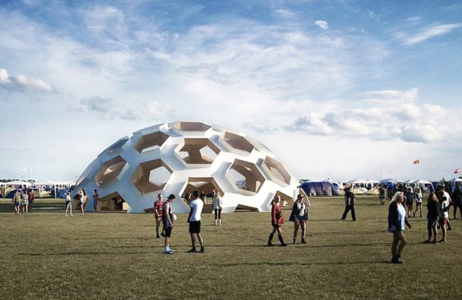 Roskilde geodesic dome, plywood dome Roskilde, Kristoffer Tejlgaard, Benny Jepsen, Roskilde music festival, plywood architecture, biomimicry, CNC machine, digital fabrication, reduced energy consumption, Ultragrøn, music festivals Denmark