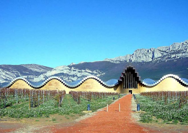Ysios winery Santiago Calatrava, Ysios winery leaky roof, Palau de Les Arts, Zubizuri bridge, Palacio de Congresos de Oviedo, wipe-out bridge Bilbao, Valencia Calatrava, architect law suit