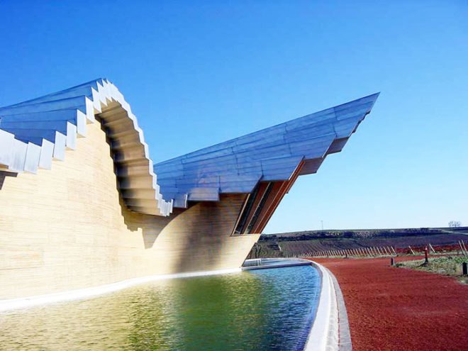 Ysios winery Santiago Calatrava, Ysios winery leaky roof, Palau de Les Arts, Zubizuri bridge, Palacio de Congresos de Oviedo, wipe-out bridge Bilbao, Valencia Calatrava, architect law suit