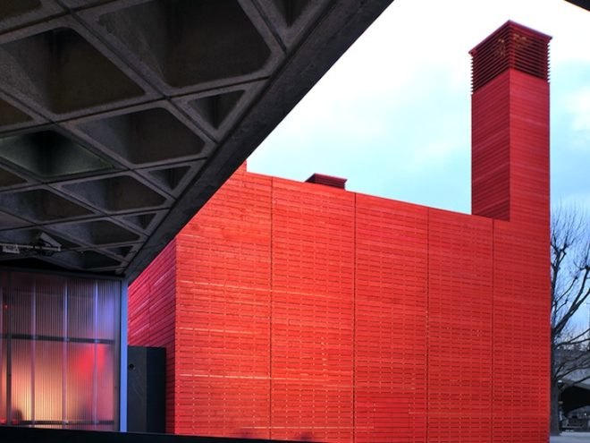 natural materials, recycled materials, recyclable materials, temporary design, London, National Theater, The Shed, Haworth Tompkins, green design, sustainable design, eco-design, National Theater, industrial chic, natural cooling, timber cladding