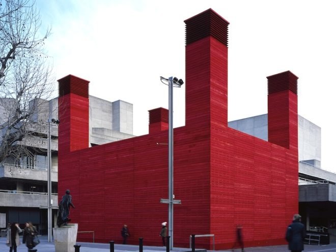 natural materials, recycled materials, recyclable materials, temporary design, London, National Theater, The Shed, Haworth Tompkins, green design, sustainable design, eco-design, National Theater, industrial chic, natural cooling, timber cladding