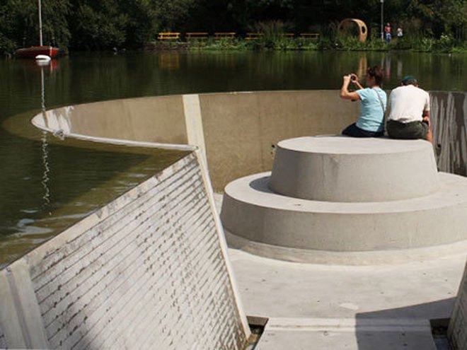green design, eco design, sustainable design, Vocklabruch, Austria, submerged observation deck, Westpol Landscape Architect, Roland Barthofer, submerged architecture