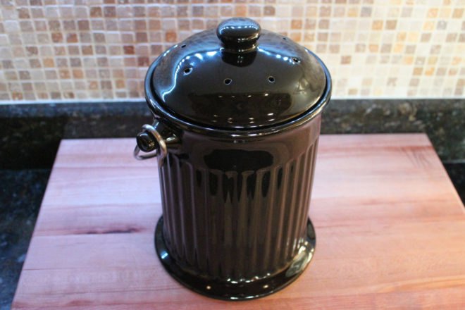 countertop compost pail, product review, naturemill, norpro, composting, gradening, kitchen, eco friendly, sustainable