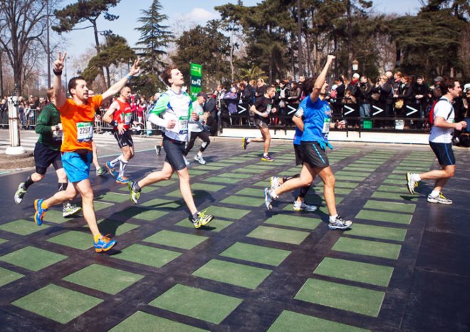 green design, eco design, sustainable design, kinetic energy, Paris Marathon, Pavegen Systems, kinetic energy marathon, kinetic energy harvesting tiles