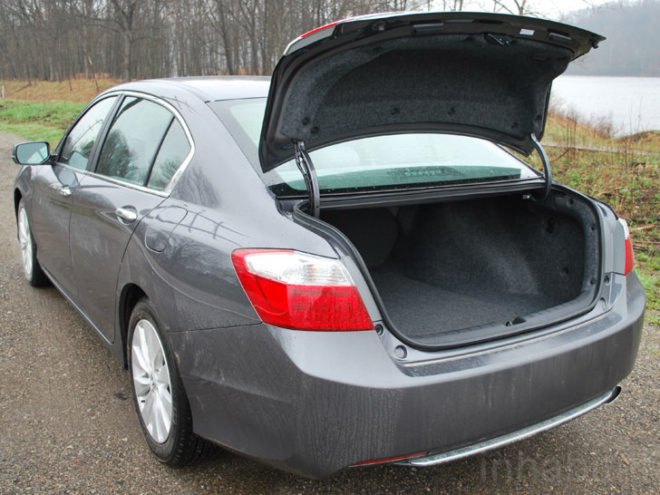 Honda Accord, Honda, Accord, econ button, test drive, green car, green transportation, Laura K. Cowan