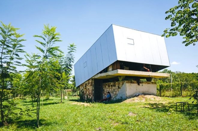 Javier Corvalán, Camera Obscura, Paraguay homes, Caja Oscura, sustainable design, eco-design, green design, natural ventilation, locally-sourced materials, daylighting,