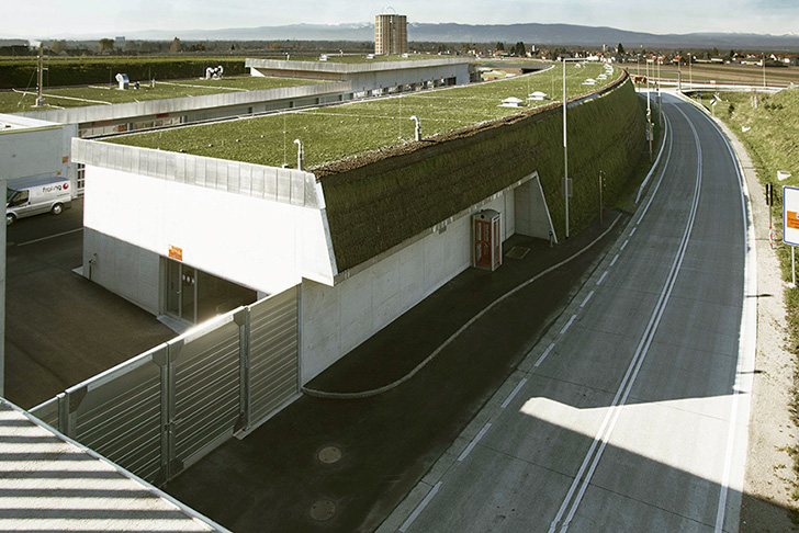Dietger Wissounig Architekten, Tunnel Monitoring Complex Hausmannstaetten, Architecture, green roof, austria, green wall, concrete