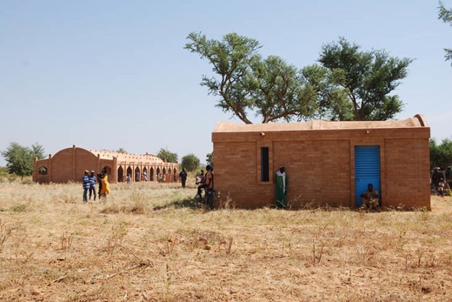 Dogon Education, Joop and Jurriaan van Stigt, earth, architecture, earth bricks, Mali, Africa, local materials, local people, Architecture, social design, Recycling / Compost, Green Resources, Green Materials,