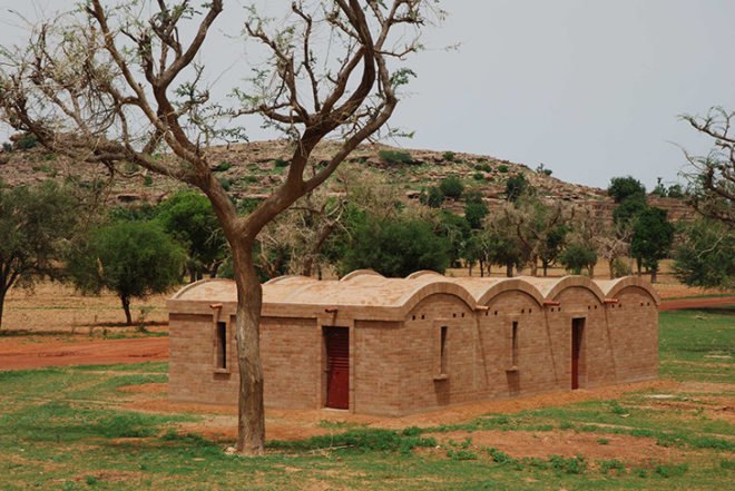 Dogon Education, Joop and Jurriaan van Stigt, earth, architecture, earth bricks, Mali, Africa, local materials, local people, Architecture, social design, Recycling / Compost, Green Resources, Green Materials,