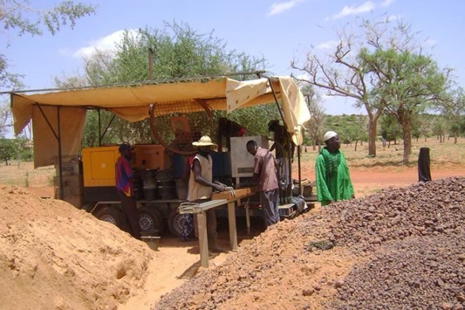 Dogon Education, Joop and Jurriaan van Stigt, earth, architecture, earth bricks, Mali, Africa, local materials, local people, Architecture, social design, Recycling / Compost, Green Resources, Green Materials,