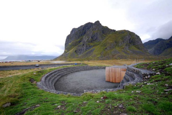 Eggum Tourist Stop, Snohetta, national tourist route in norway, gabion baskets, local materials, tourist stop, driftwood