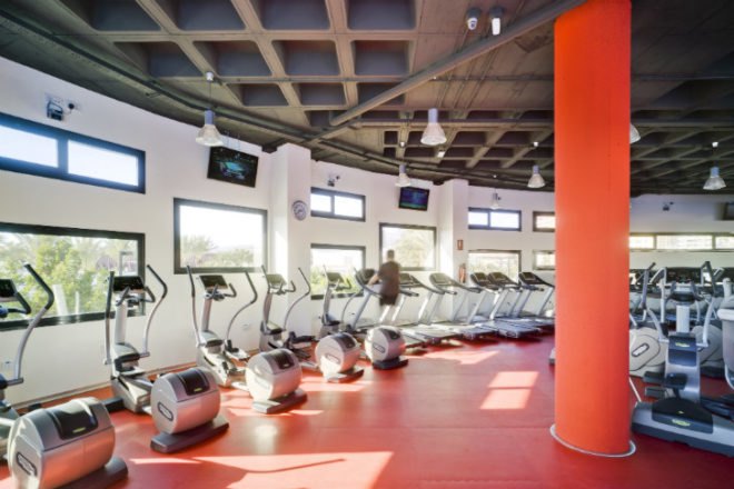 Ego Sports Center, Ferrer Arquitectos, spain, almeria, eco gym, solar hot water, sports center