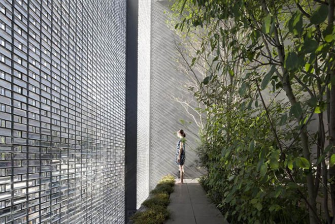 Hiroshi Nakamura & NAP Co. Ltd, Optical Glass House, glazed façade, glass, glass bricks, Japan, Hiroshima, Architecture, Botanical, energy efficiency, Daylighting,