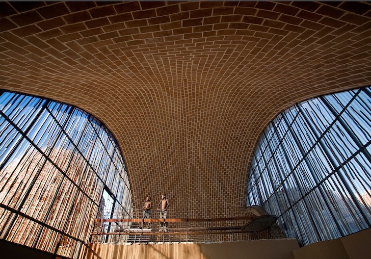 Mapungubwe Interpretation Center, South Africa, Aga Khan Architecture Award, 2013, Limpopo Province, earth construction, design, green design, sustainable design, eco-design, visitor center, Peter Rich Architects, vaults, vaulted construction, barrel vault, freeform vault, local labor, UNESCO World Heritage Site