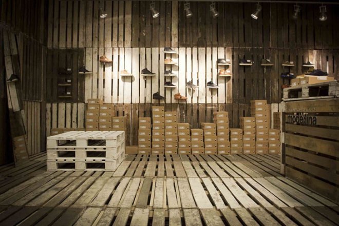 Mode:lina Architekci, Pop-Up, Clae, shoes, footwear, recycled pallets, wooden pallets, poland, gallery, green Interiors, Recycled Materials