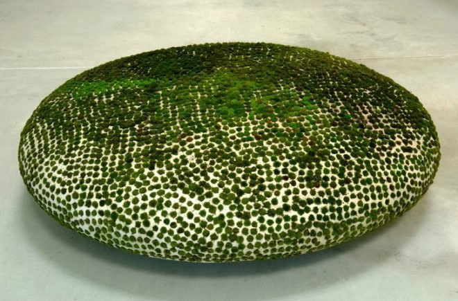 Mineo Mizuno, Mineo Mizuno Coexistence, moss sculptures, green art, green sculptures, ceramic sculptures, Japanese designers, Japanese landscape art, pebble art, art horticulture